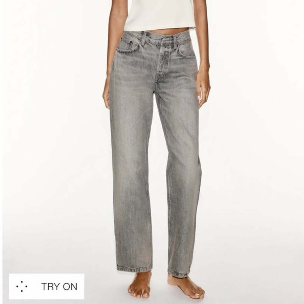 Zara Straight Fit Jeans in light gray with a delicate faded/washed effect size 6